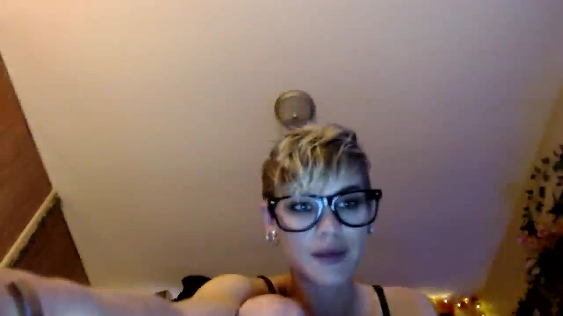 Gallery image thumbnail from Ancored's myfreecams stream on, 11/09/2023, 23:19 image 3 of 20