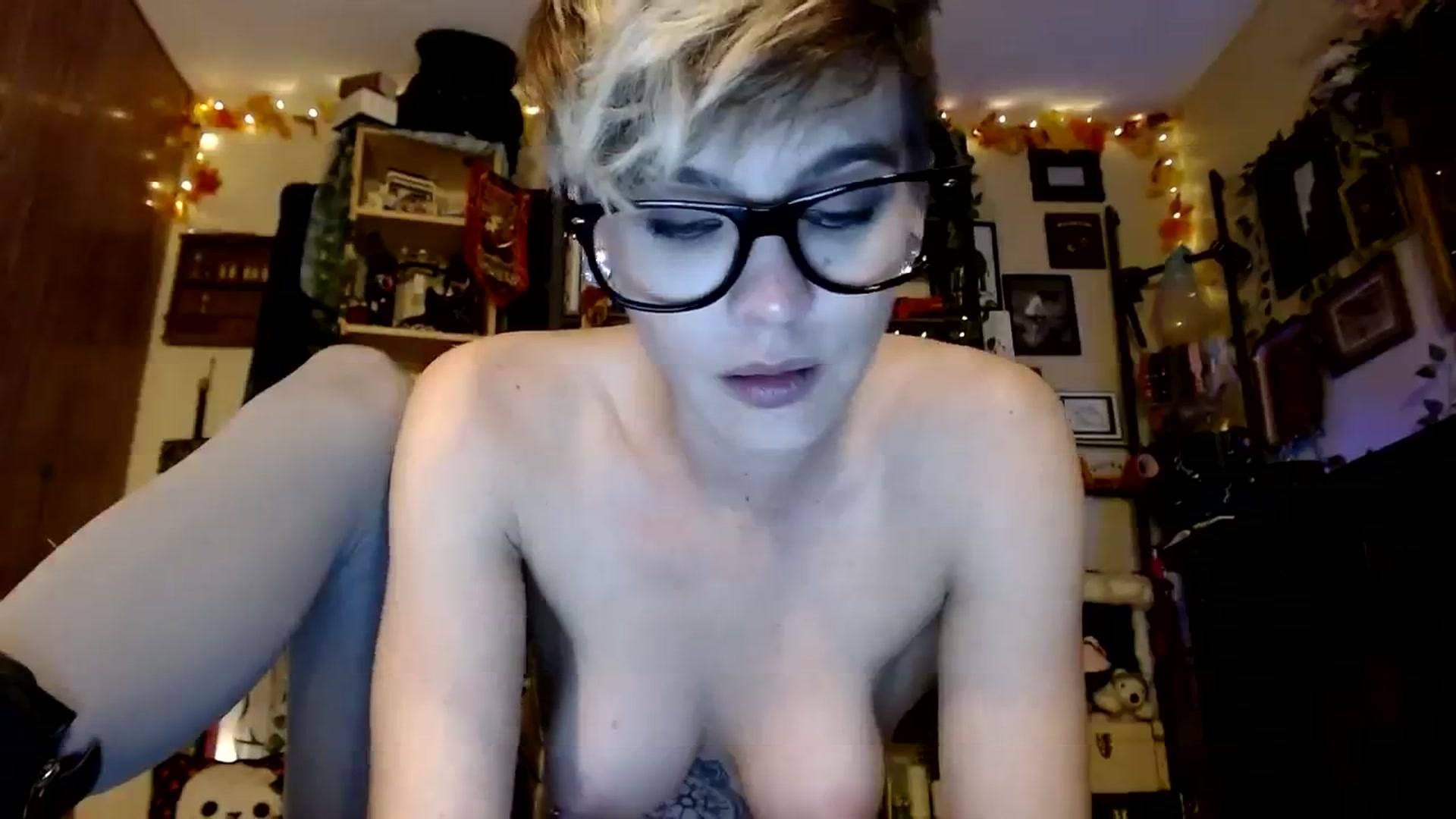 Gallery image thumbnail from Ancored's myfreecams stream on, 11/11/2023, 24:52 image 15 of 20