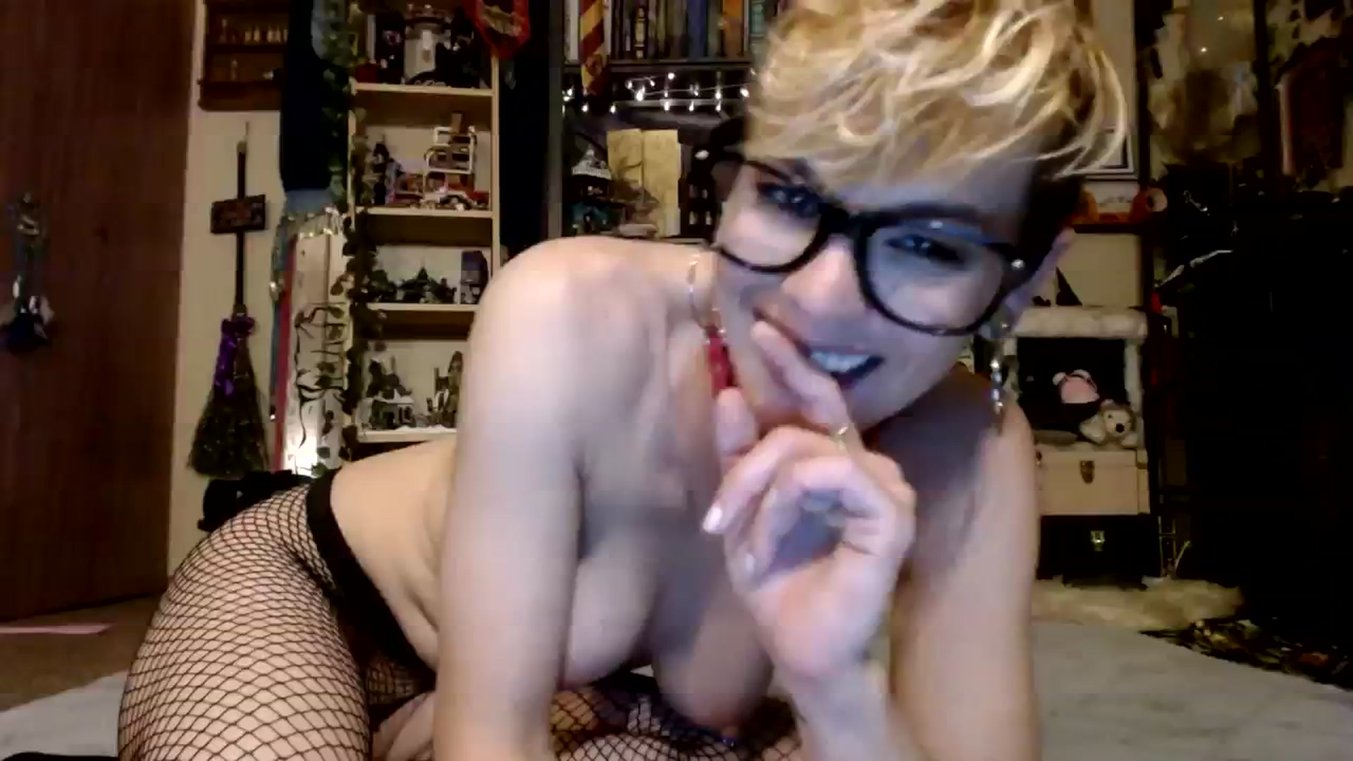 Gallery image thumbnail from Ancored's myfreecams stream on, 11/21/2023, 01:00 image 1 of 20