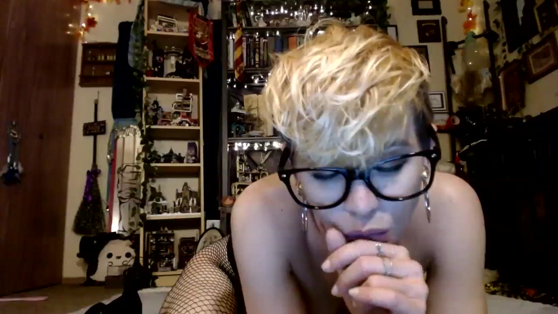 Gallery image thumbnail from Ancored's myfreecams stream on, 11/21/2023, 01:41 image 5 of 20