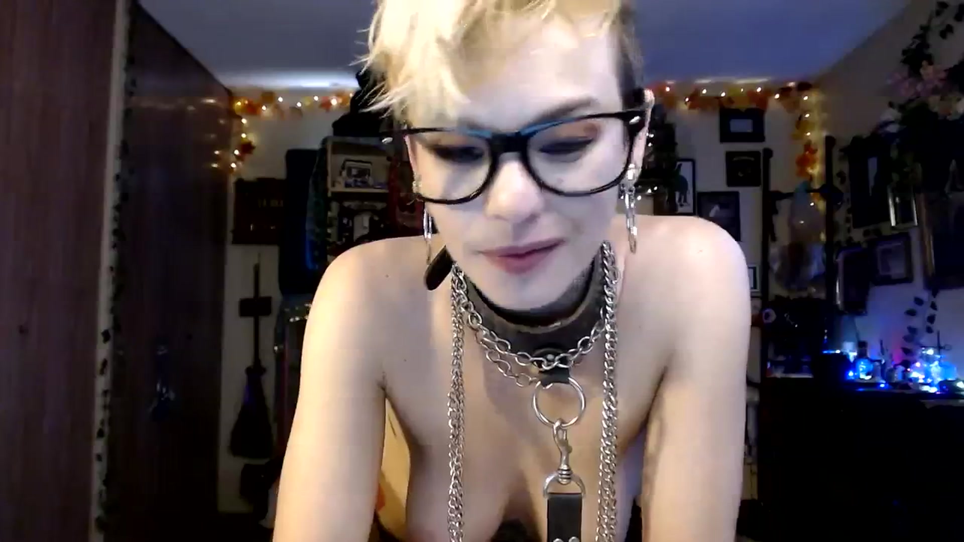 Gallery image thumbnail from Ancored's myfreecams stream on, 11/22/2023, 21:21 image 5 of 20