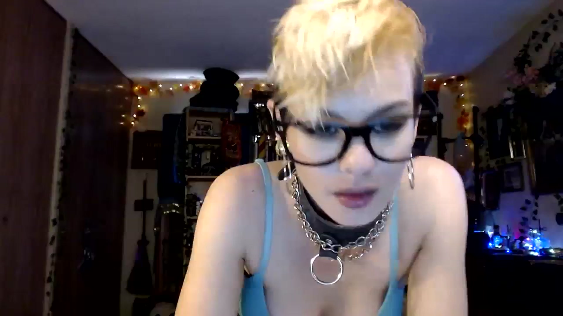 Gallery image thumbnail from Ancored's myfreecams stream on, 11/22/2023, 21:54 image 17 of 20