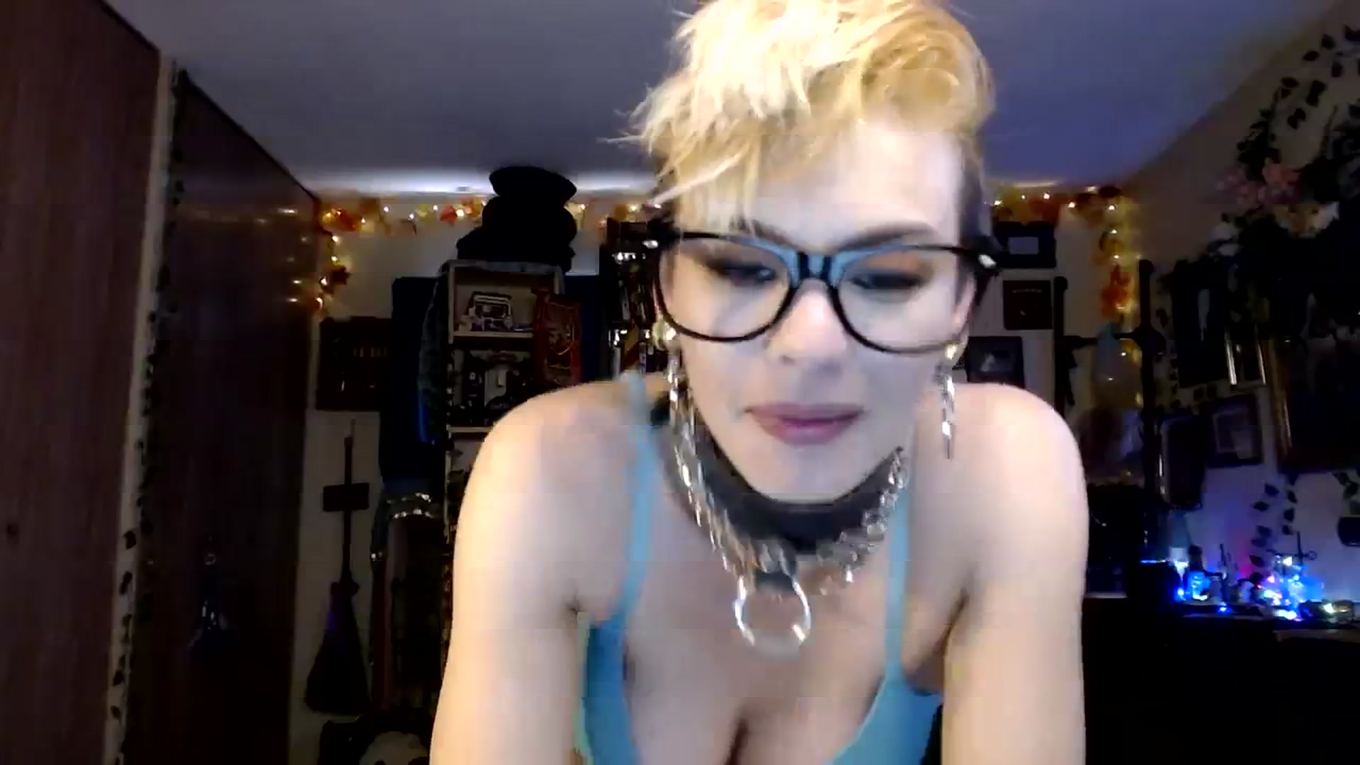 Gallery image thumbnail from Ancored's myfreecams stream on, 11/22/2023, 21:54 image 6 of 20