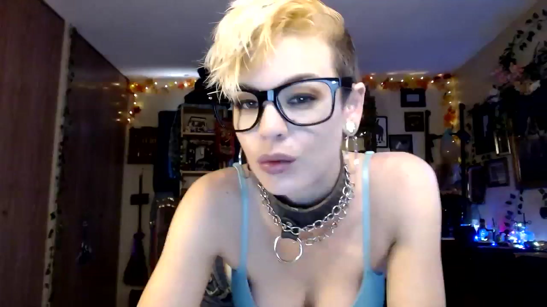 Gallery image thumbnail from Ancored's myfreecams stream on, 11/22/2023, 21:54 image 18 of 20