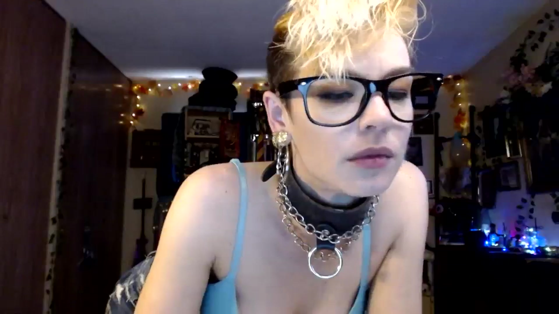 Gallery image thumbnail from Ancored's myfreecams stream on, 11/22/2023, 21:54 image 19 of 20