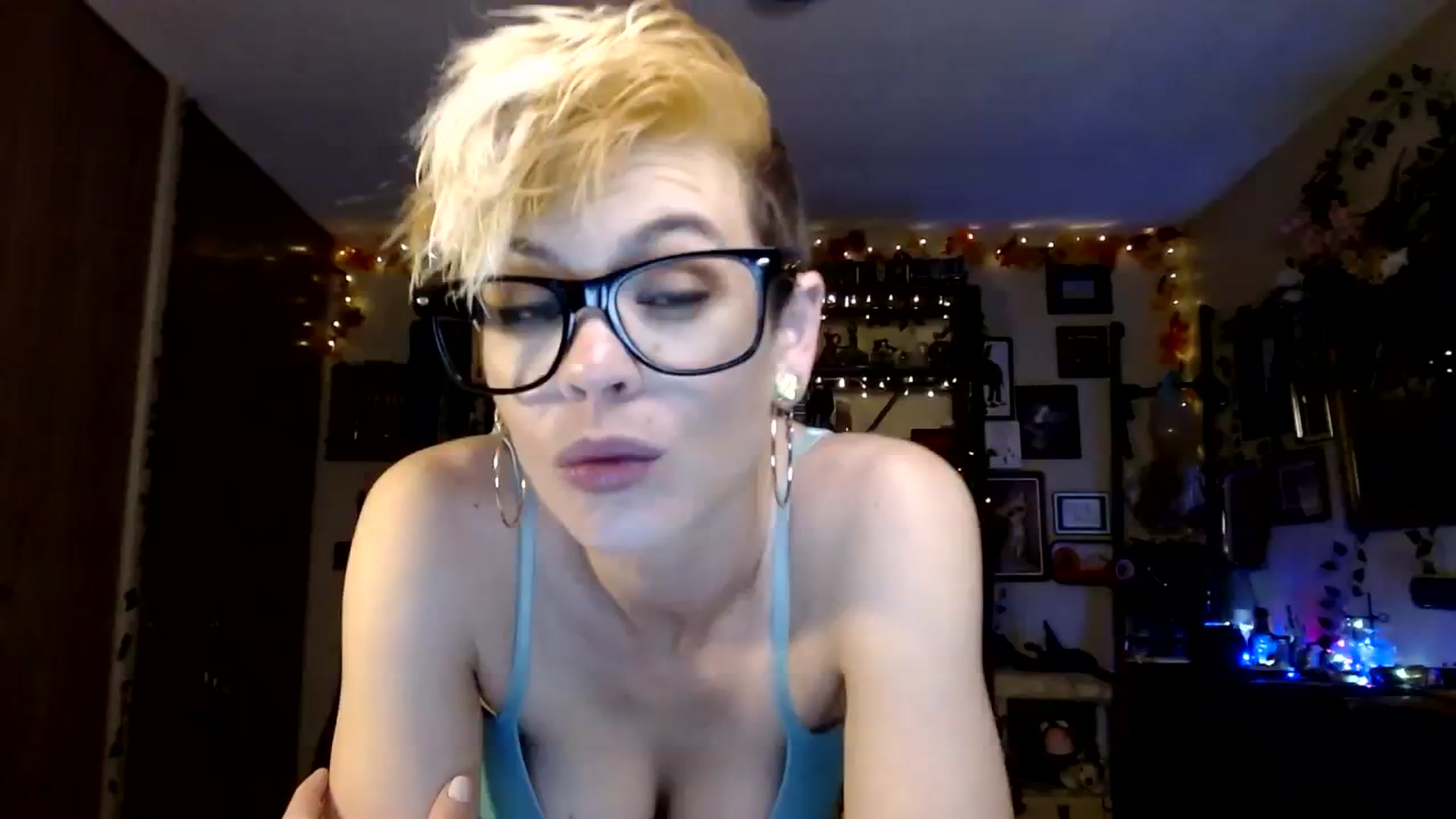 Gallery image thumbnail from Ancored's myfreecams stream on, 11/23/2023, 01:18 image 10 of 20