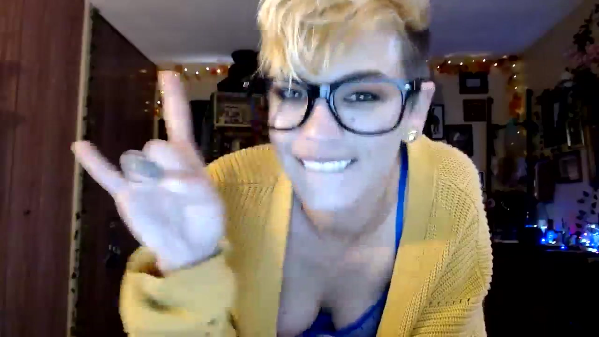 Gallery image thumbnail from Ancored's myfreecams stream on, 11/23/2023, 21:14 image 5 of 20