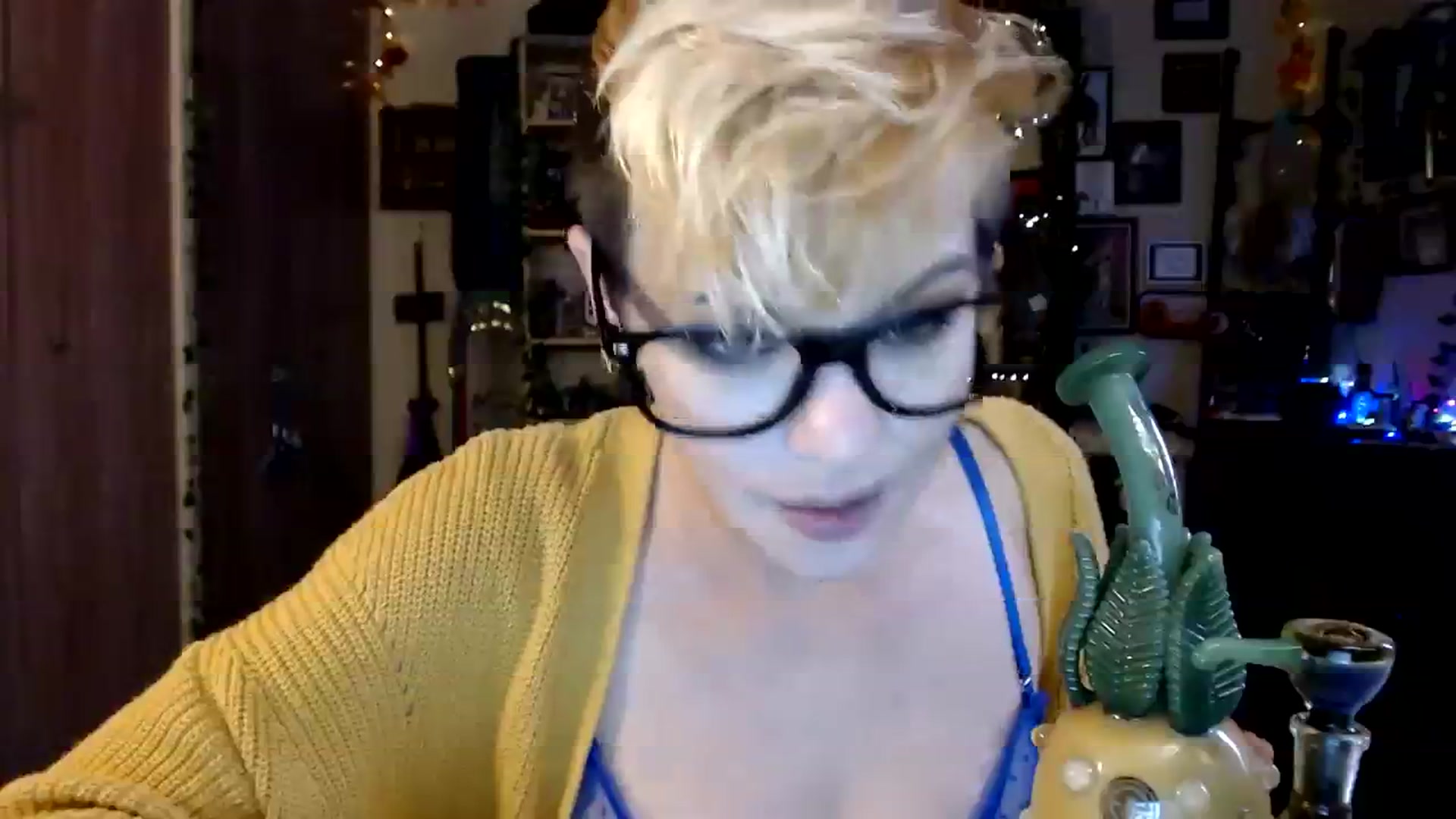 Gallery image thumbnail from Ancored's myfreecams stream on, 11/23/2023, 21:14 image 3 of 20