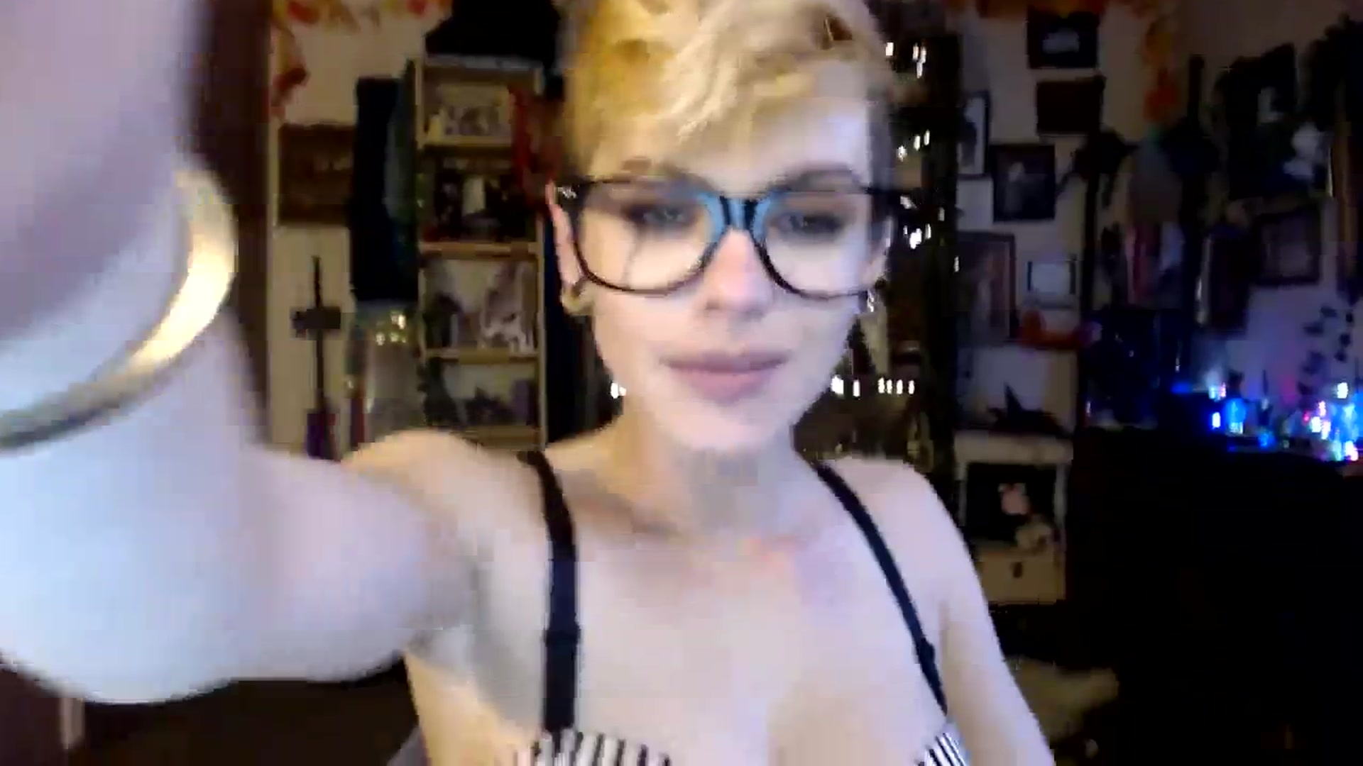 Gallery image thumbnail from Ancored's myfreecams stream on, 11/28/2023, 23:04 image 4 of 20