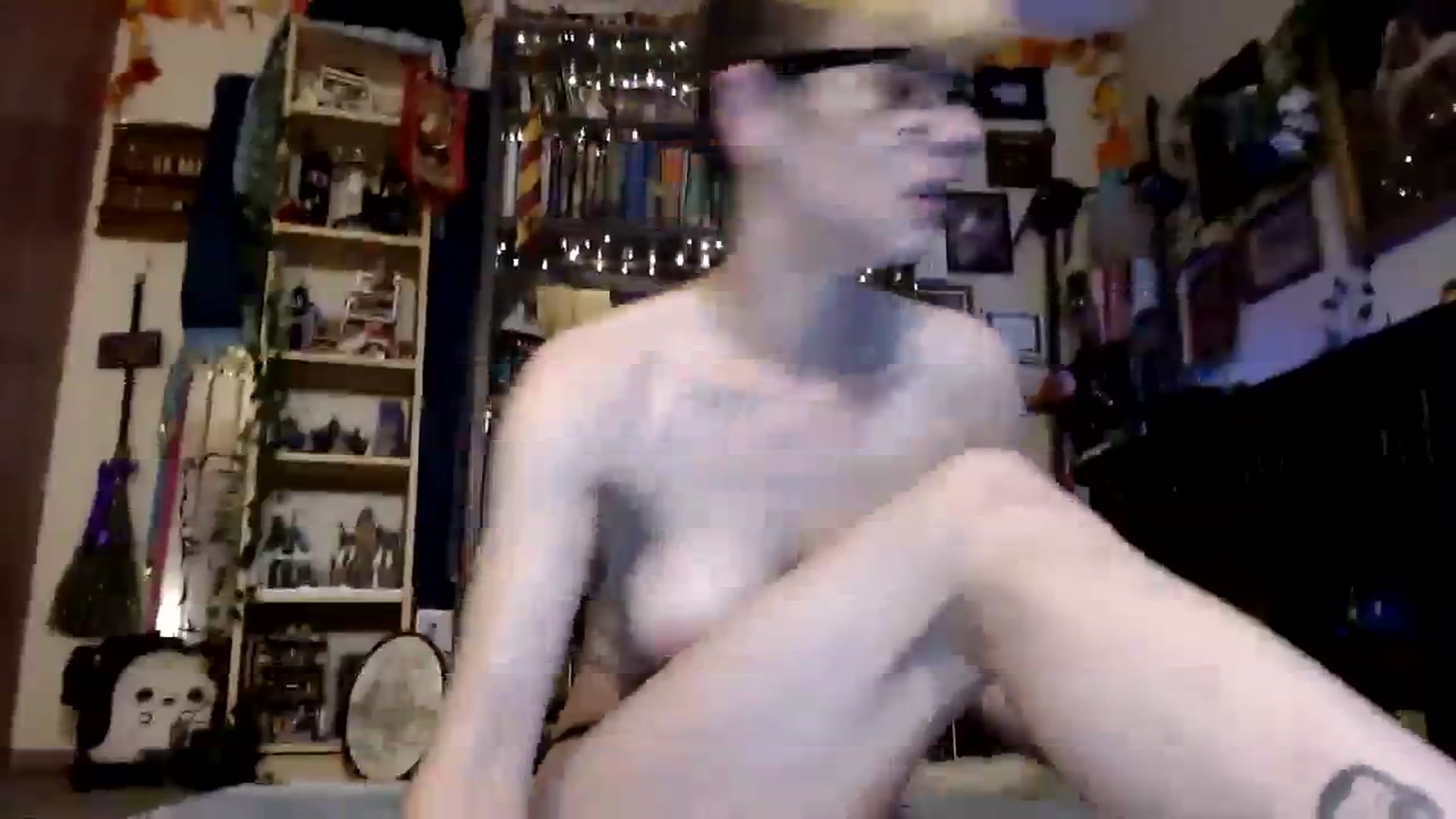 Gallery image thumbnail from Ancored's myfreecams stream on, 11/28/2023, 23:41 image 6 of 20