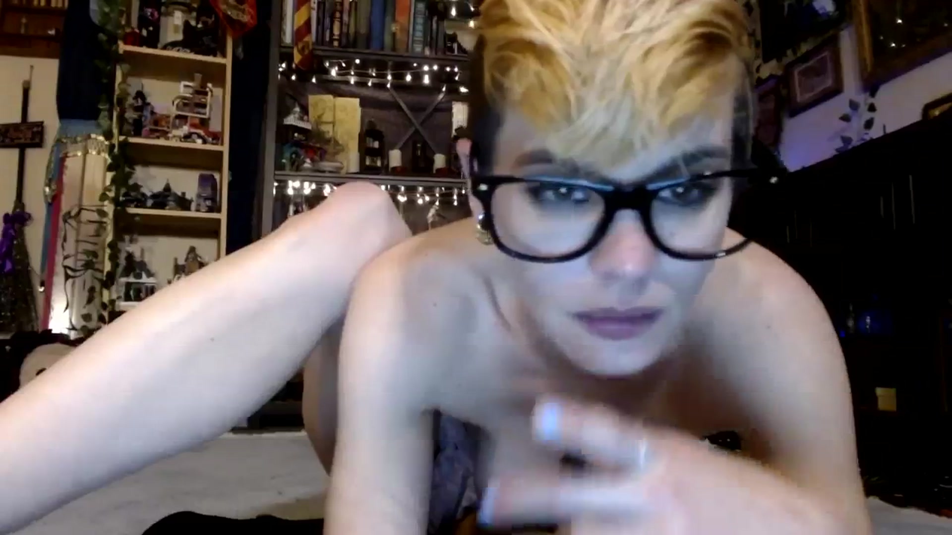 Gallery image thumbnail from Ancored's myfreecams stream on, 11/28/2023, 23:41 image 18 of 20