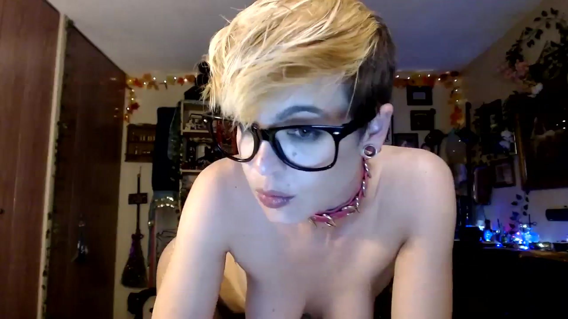 Gallery image thumbnail from Ancored's myfreecams stream on, 11/29/2023, 01:33 image 12 of 20