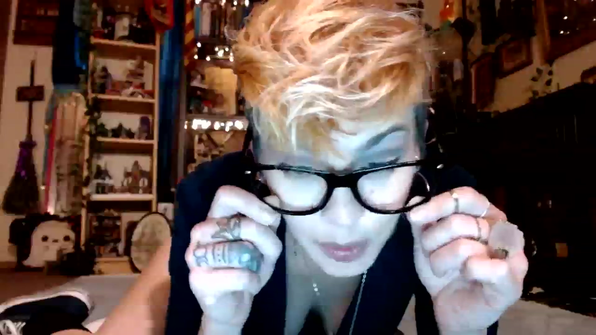 Gallery image thumbnail from Ancored's myfreecams stream on, 12/04/2023, 22:00 image 4 of 20