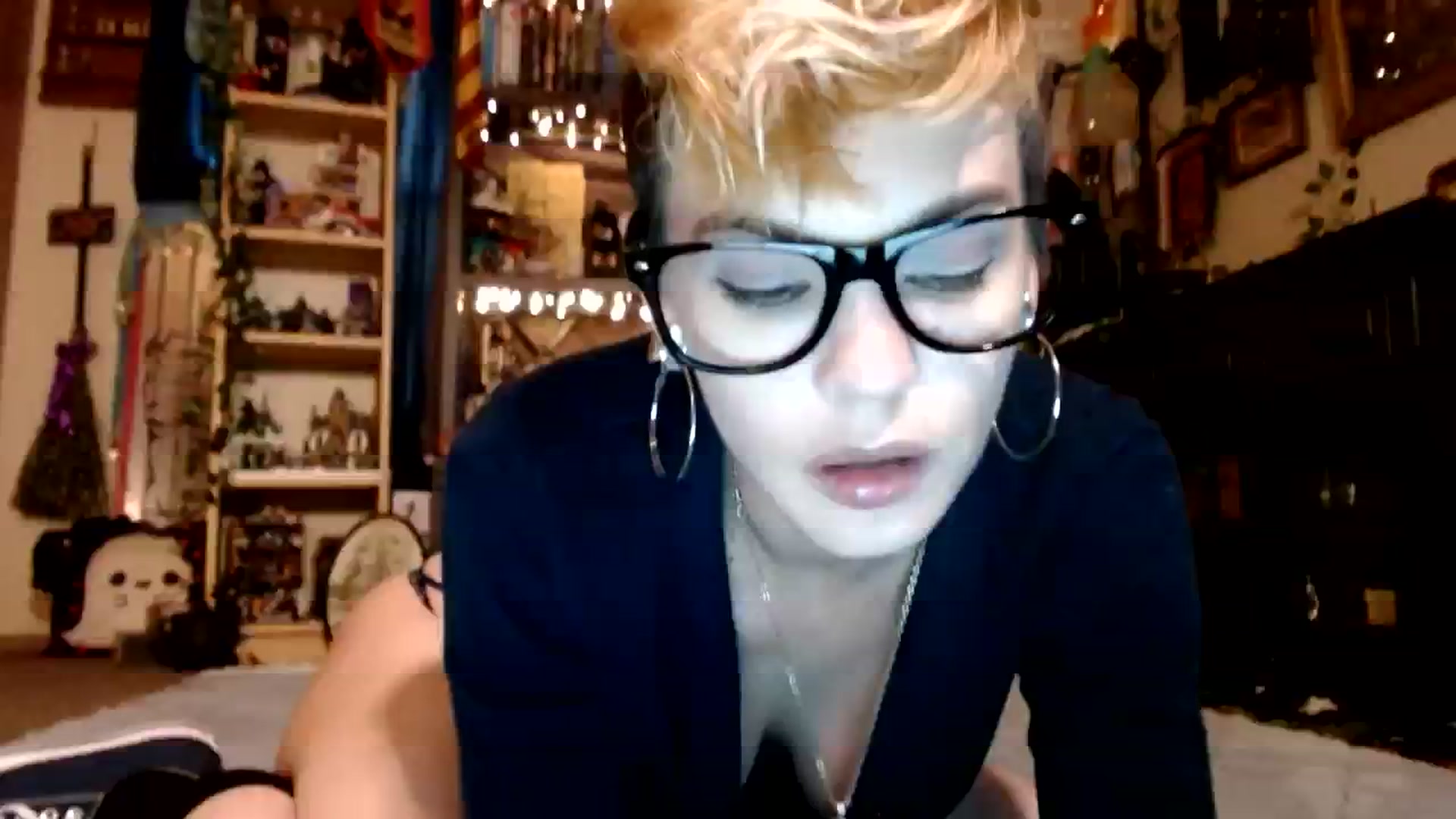 Gallery image thumbnail from Ancored's myfreecams stream on, 12/04/2023, 22:00 image 3 of 20
