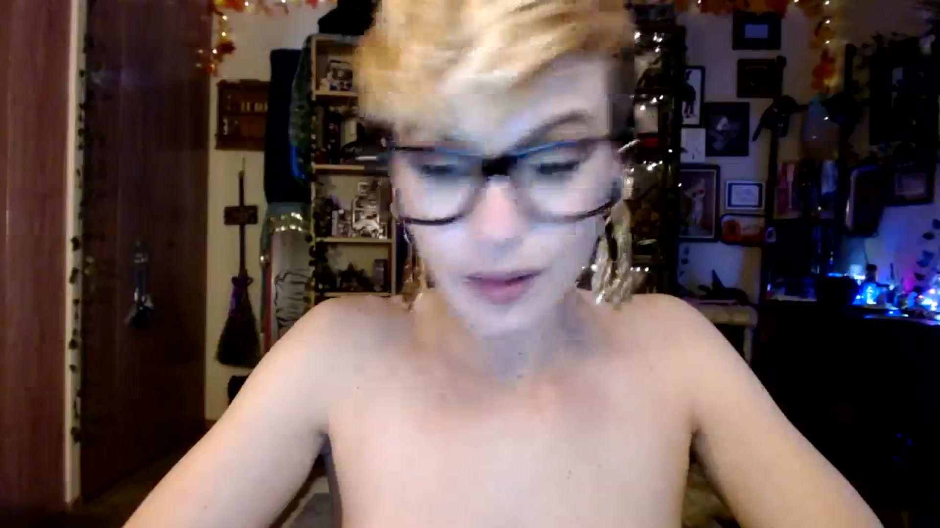 Gallery image thumbnail from Ancored's myfreecams stream on, 12/05/2023, 20:48 image 5 of 20