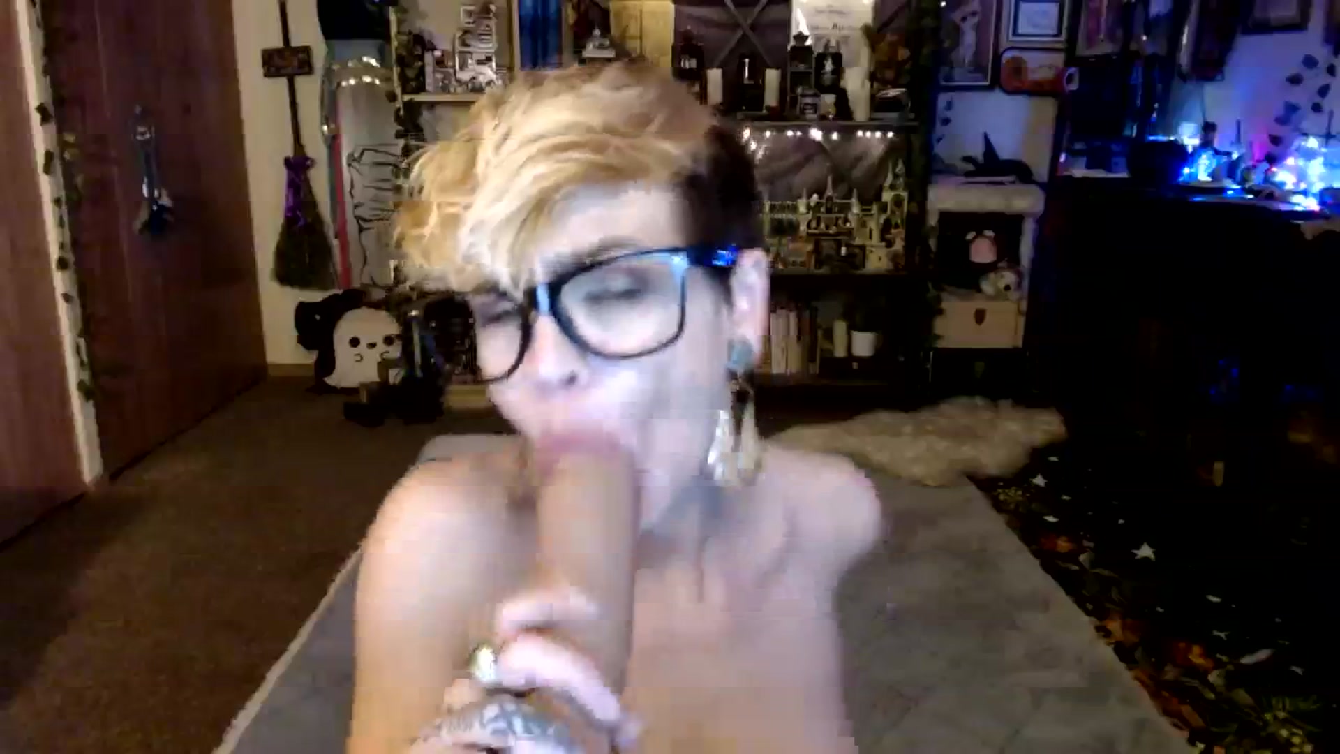 Gallery image thumbnail from Ancored's myfreecams stream on, 12/05/2023, 21:28 image 6 of 20