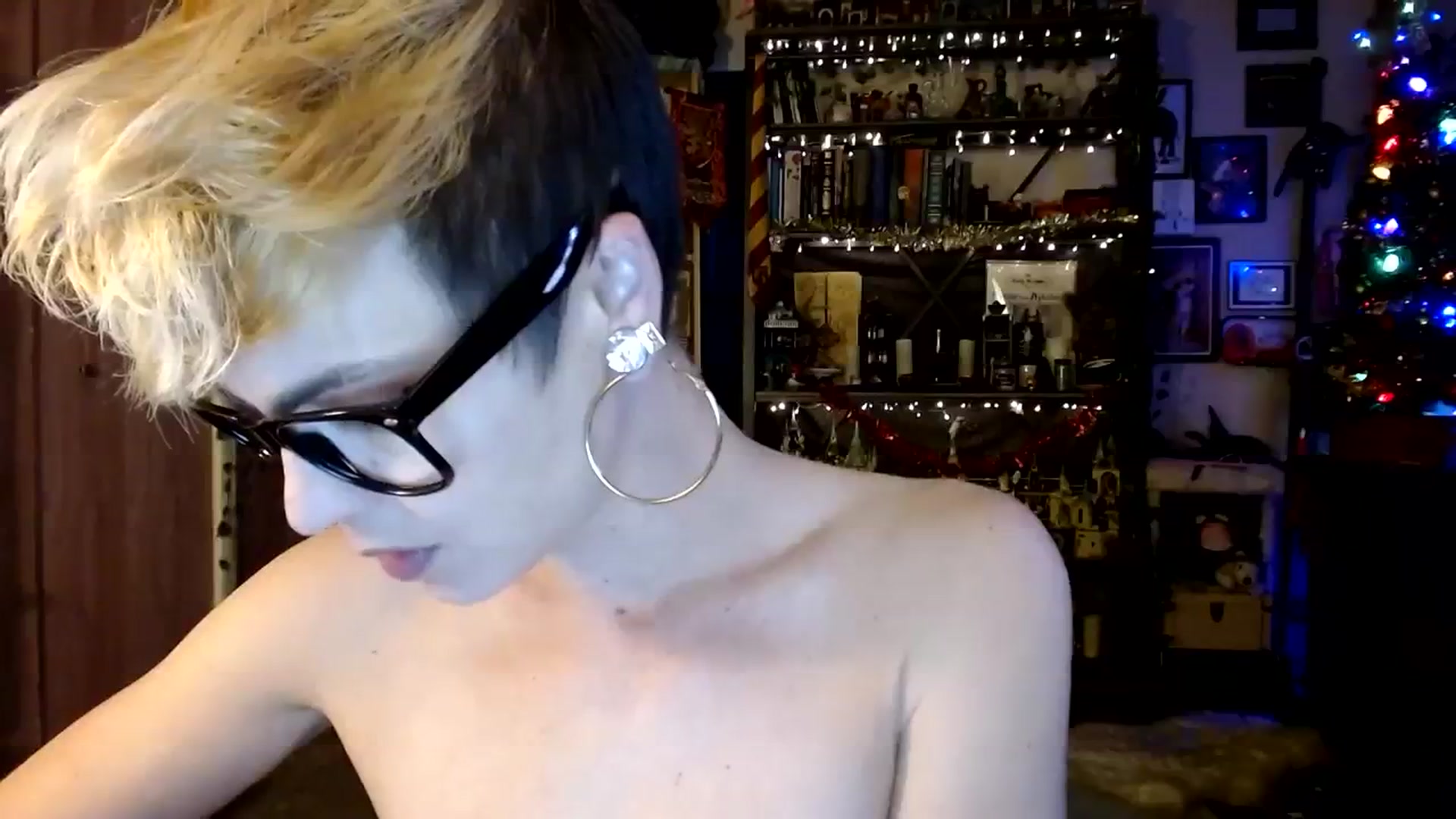Gallery image thumbnail from Ancored's myfreecams stream on, 12/11/2023, 22:47 image 7 of 20