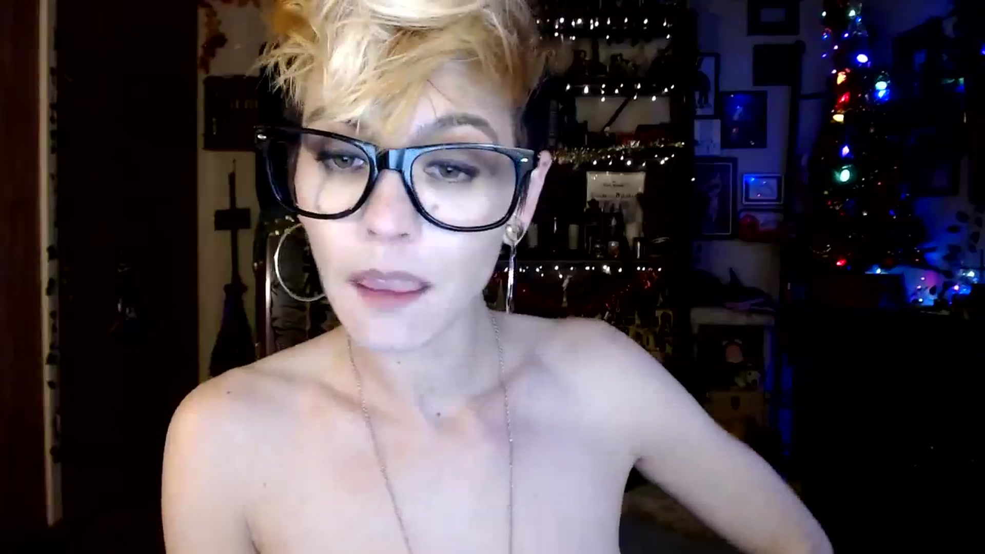 Gallery image thumbnail from Ancored's myfreecams stream on, 12/19/2023, 23:25 image 5 of 20
