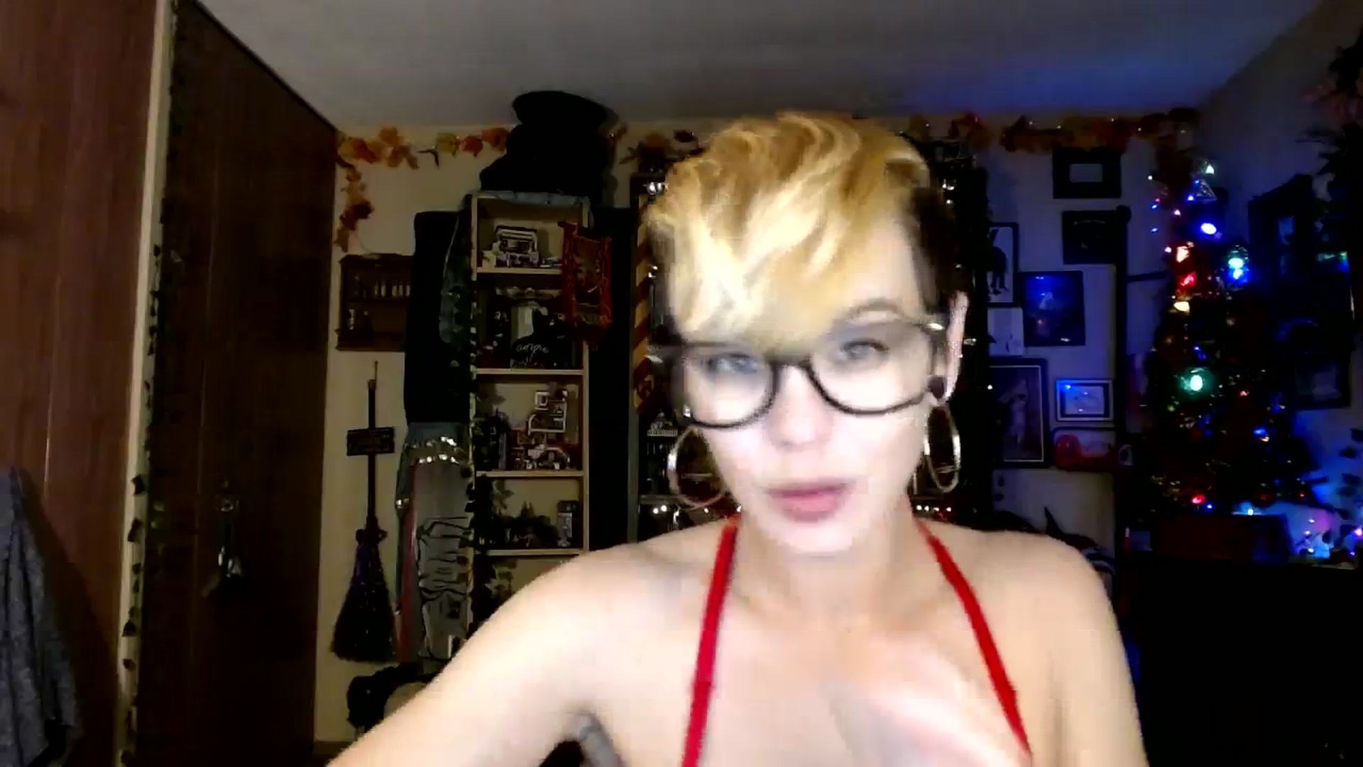 Gallery image thumbnail from Ancored's myfreecams stream on, 12/22/2023, 24:26 image 9 of 20