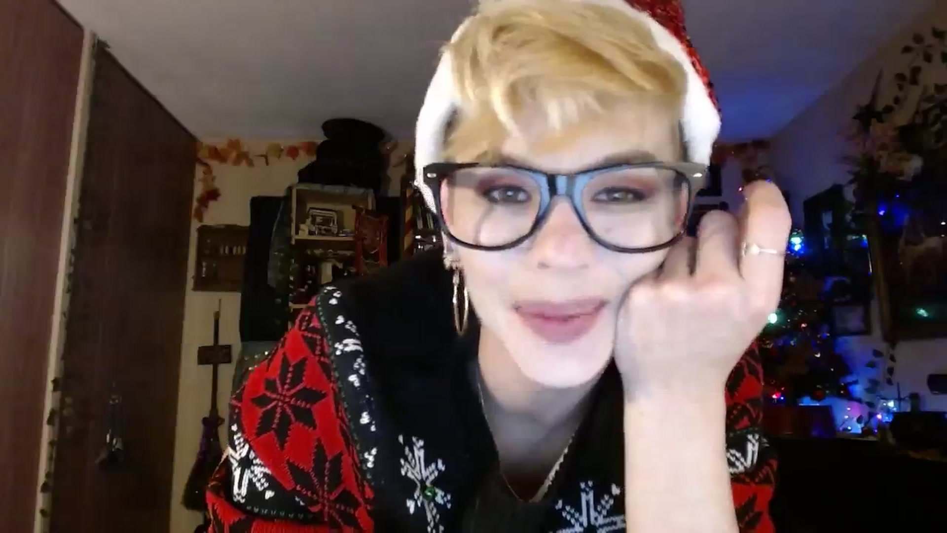 Gallery image thumbnail from Ancored's myfreecams stream on, 12/24/2023, 23:41 image 2 of 20