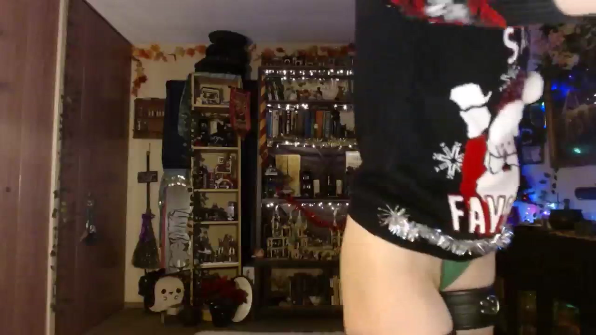 Gallery image thumbnail from Ancored's myfreecams stream on, 12/24/2023, 23:41 image 13 of 20