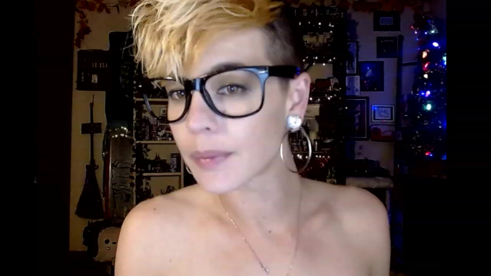 Gallery image thumbnail from Ancored's myfreecams stream on, 12/29/2023, 01:10 image 13 of 20