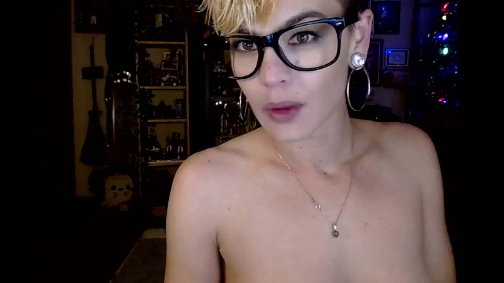 Gallery image thumbnail from Ancored's myfreecams stream on, 12/29/2023, 01:10 image 12 of 20