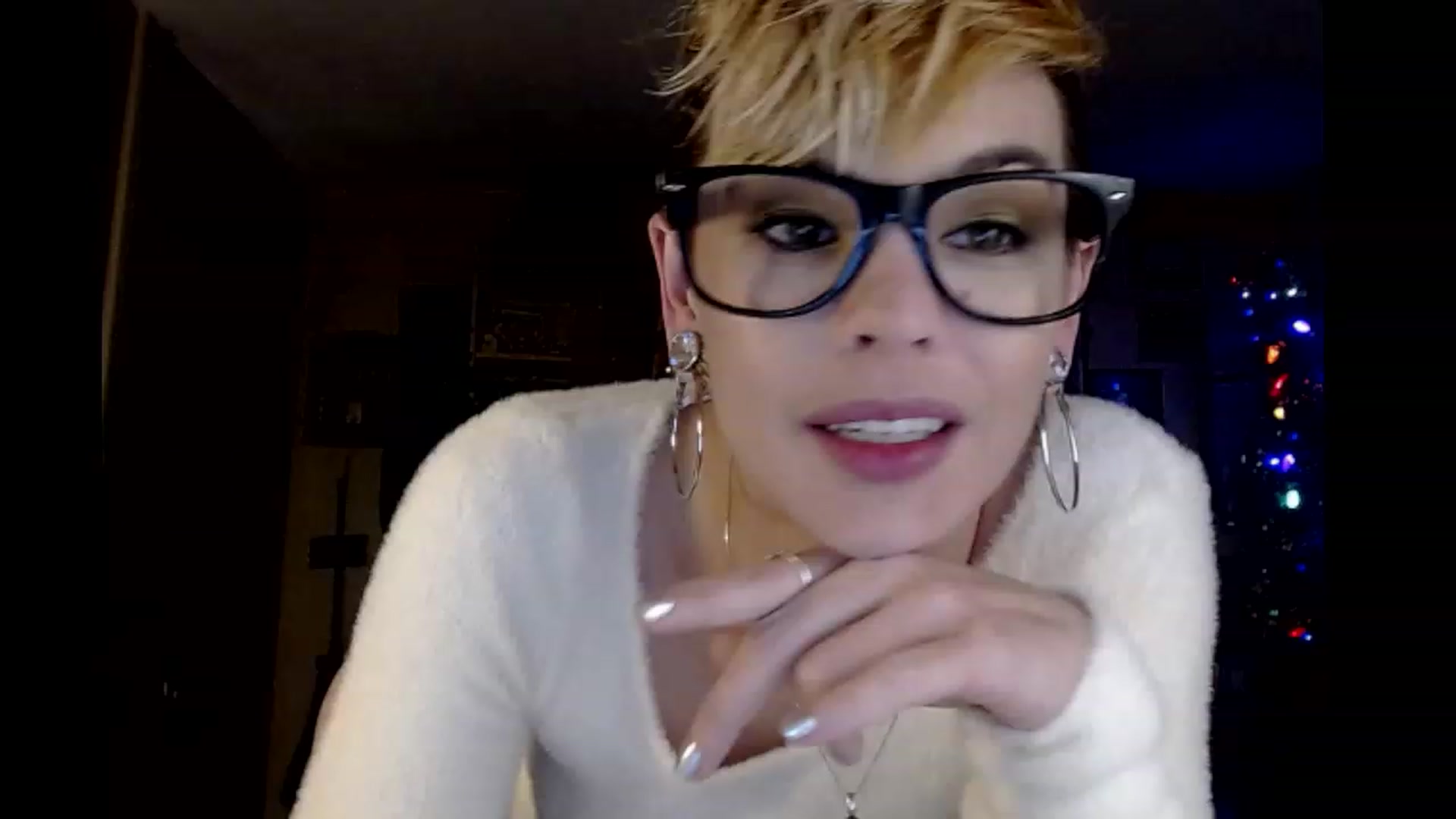 Gallery image thumbnail from Ancored's myfreecams stream on, 12/29/2023, 01:10 image 1 of 20