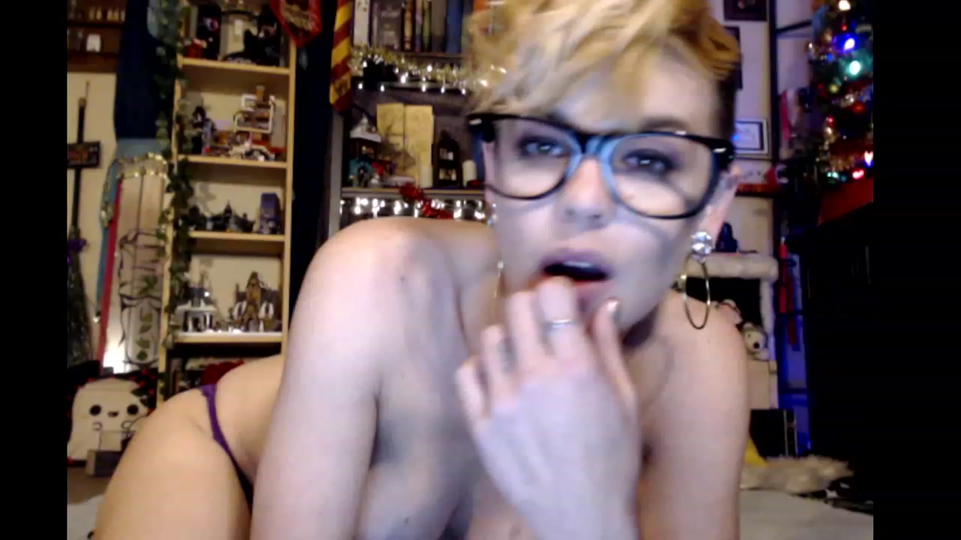 Gallery image thumbnail from Ancored's myfreecams stream on, 12/30/2023, 02:09 image 14 of 20