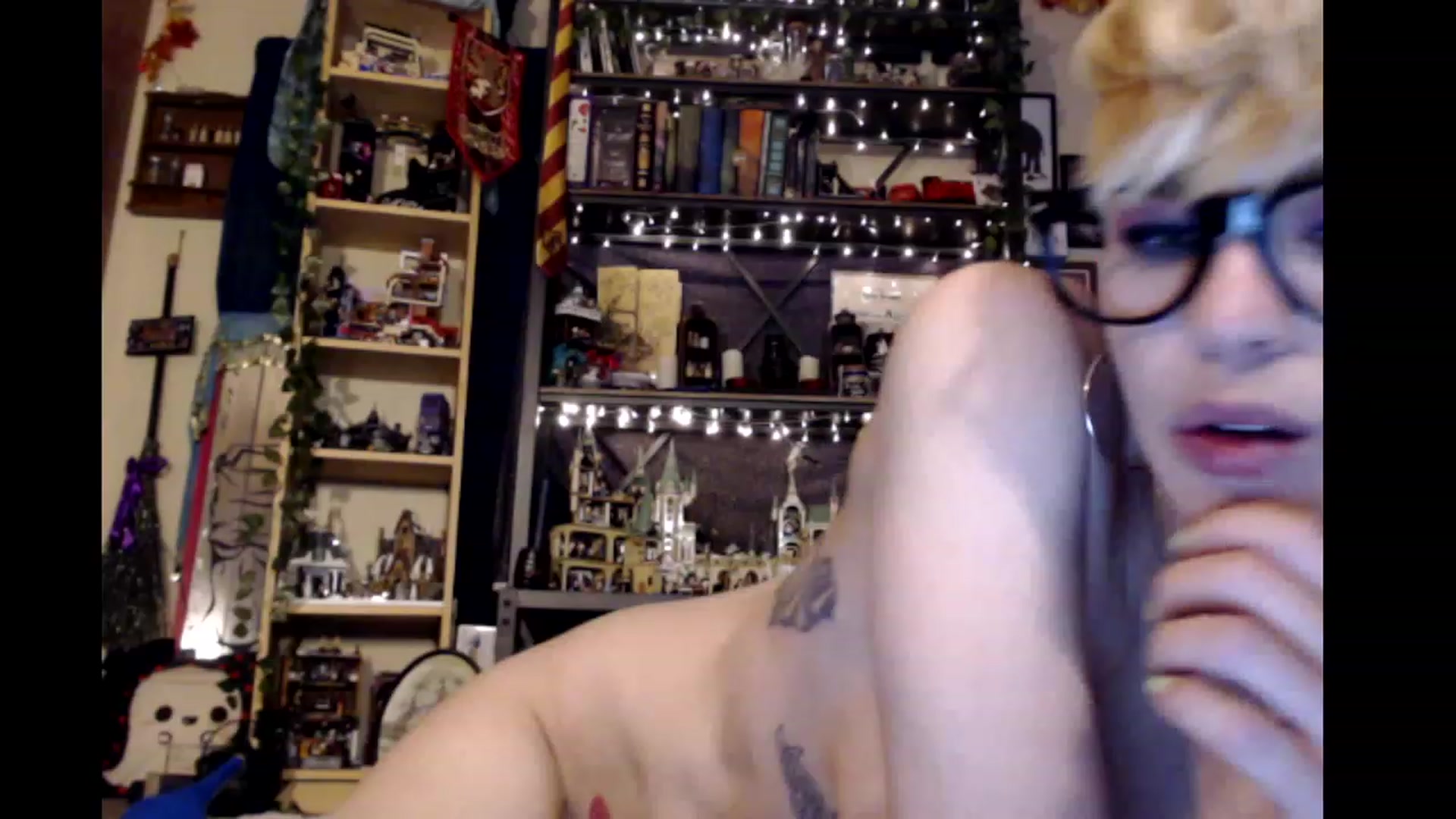 Gallery image thumbnail from Ancored's myfreecams stream on, 01/06/2024, 24:13 image 12 of 20