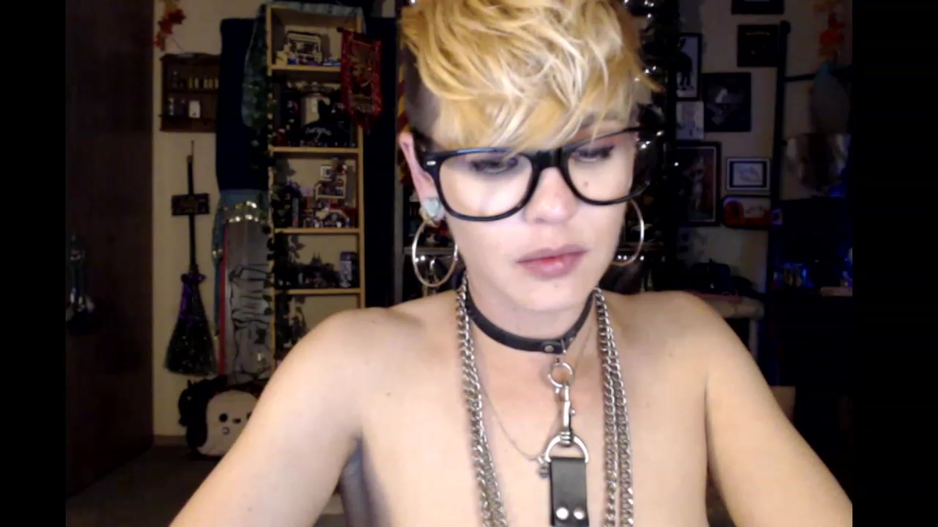 Gallery image thumbnail from Ancored's myfreecams stream on, 01/06/2024, 01:25 image 15 of 20