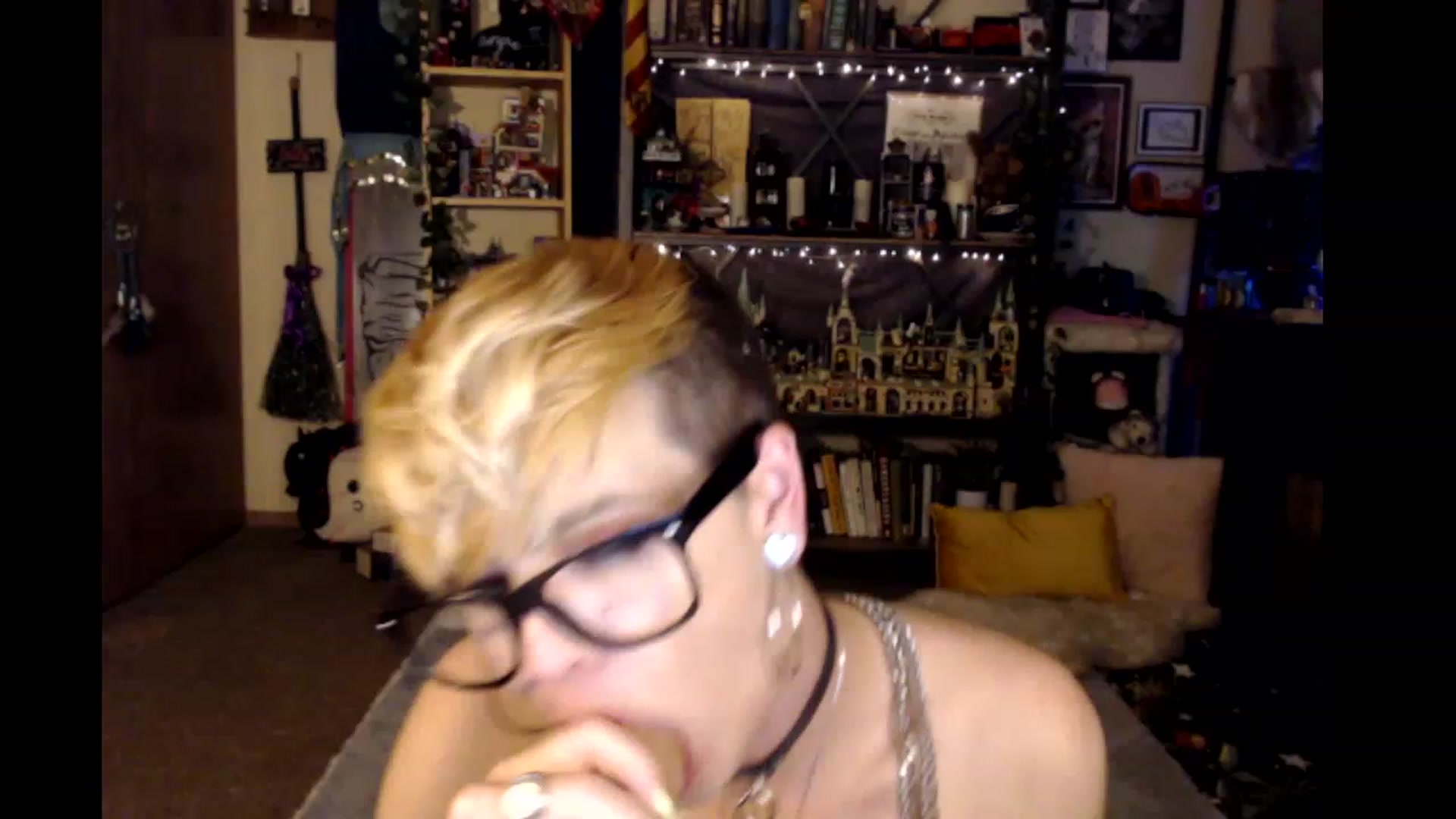 Gallery image thumbnail from Ancored's myfreecams stream on, 01/06/2024, 01:25 image 9 of 20