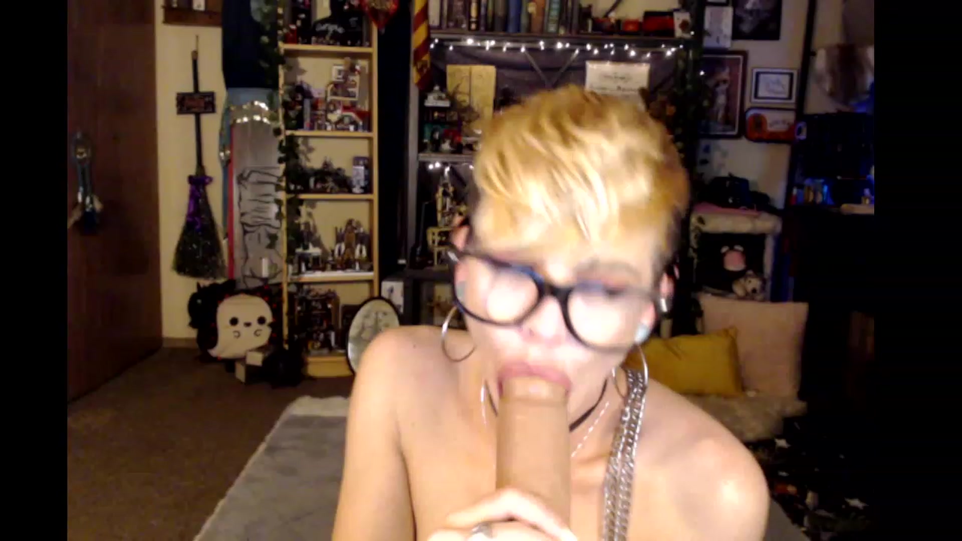 Gallery image thumbnail from Ancored's myfreecams stream on, 01/06/2024, 01:25 image 8 of 20