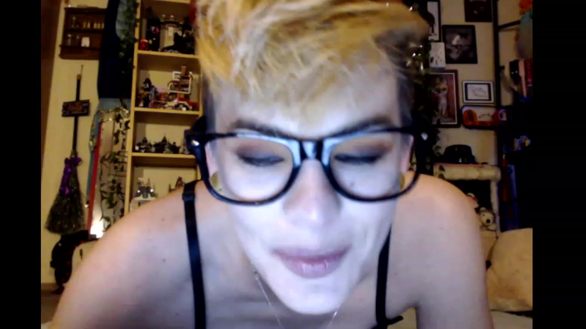 Gallery image thumbnail from Ancored's myfreecams stream on, 01/09/2024, 24:56 image 8 of 20