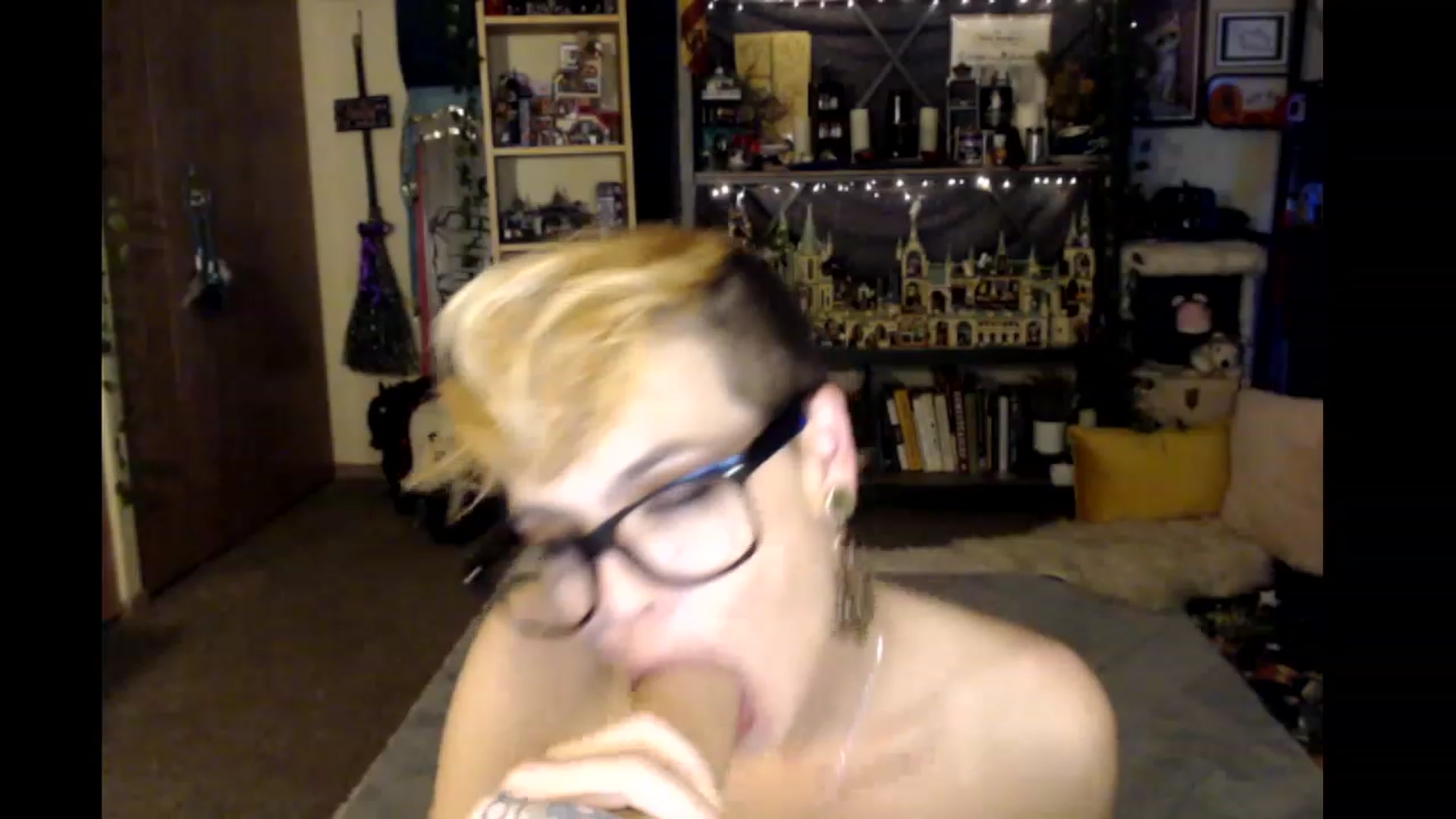 Gallery image thumbnail from Ancored's myfreecams stream on, 01/10/2024, 03:01 image 7 of 20