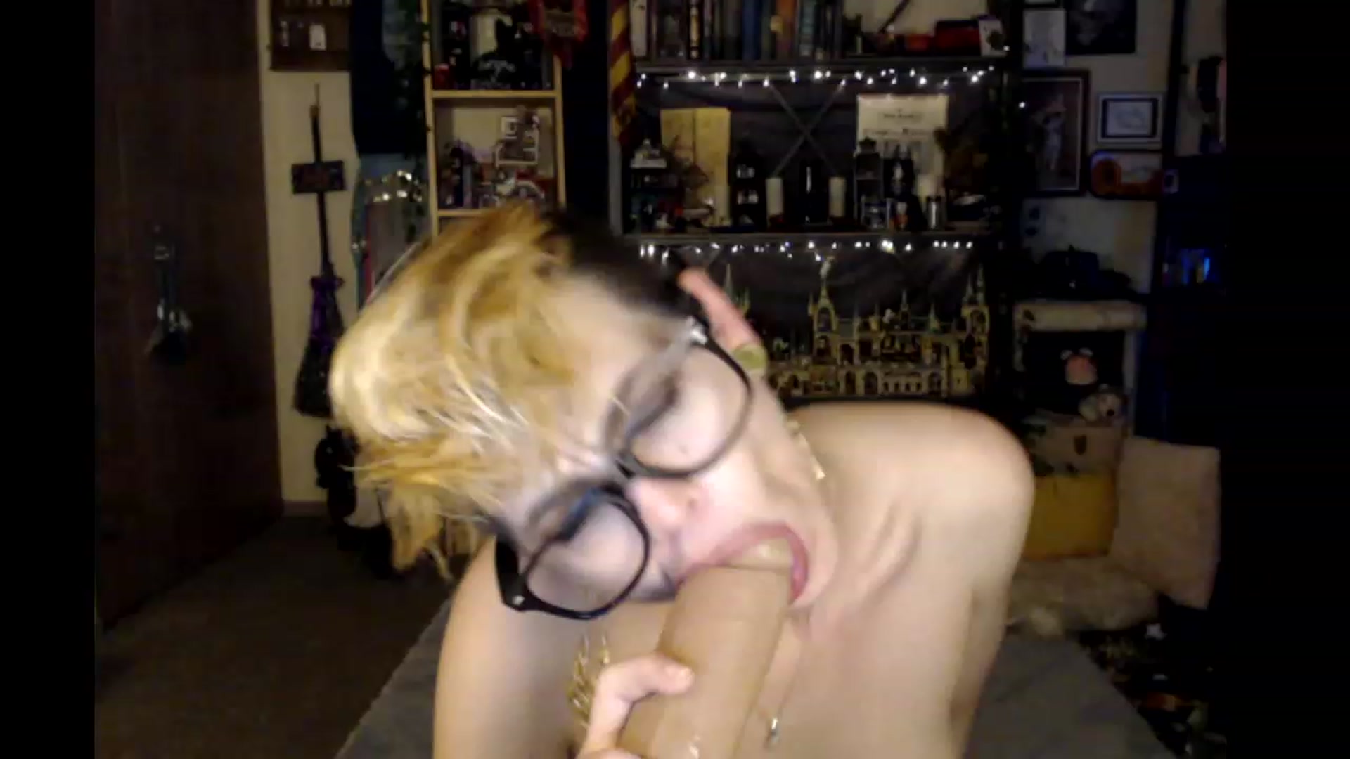 Gallery image thumbnail from Ancored's myfreecams stream on, 01/10/2024, 03:01 image 13 of 20