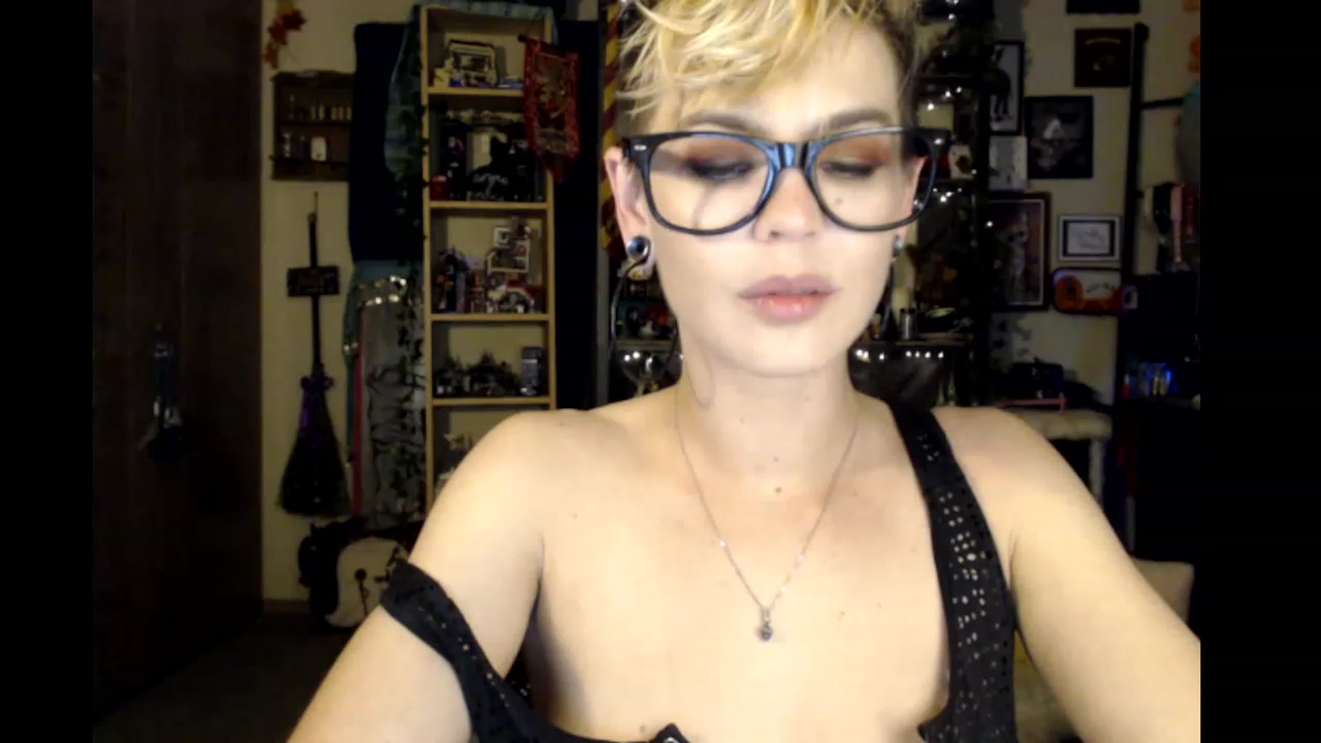 Gallery image thumbnail from Ancored's myfreecams stream on, 01/13/2024, 24:15 image 10 of 20
