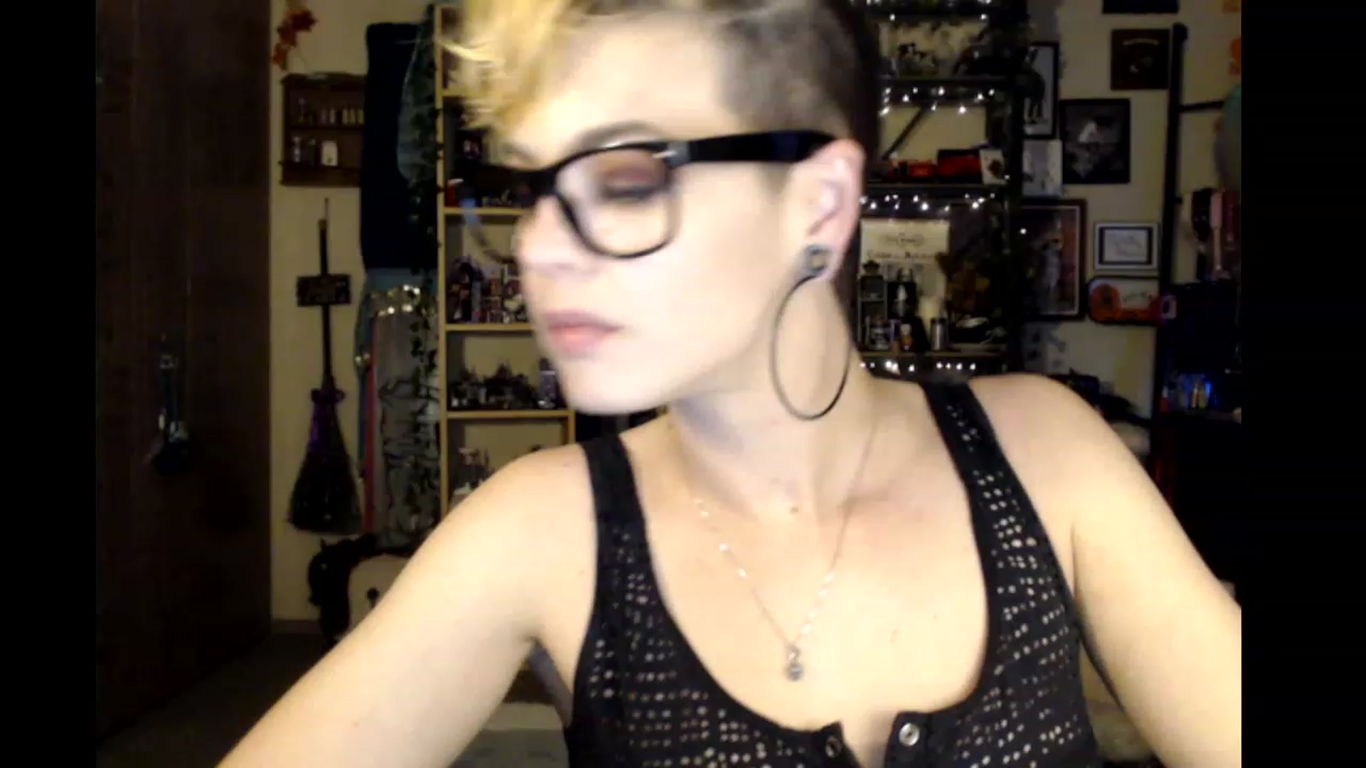 Gallery image thumbnail from Ancored's myfreecams stream on, 01/13/2024, 24:15 image 14 of 20