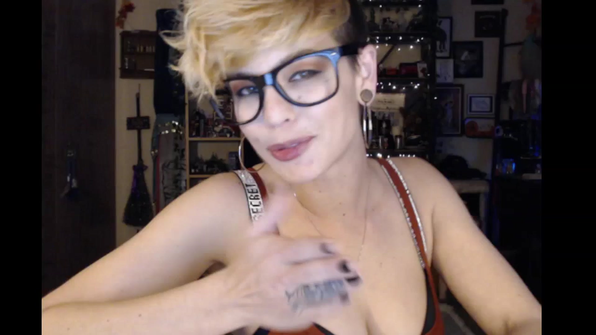 Gallery image thumbnail from Ancored's myfreecams stream on, 01/25/2024, 24:01 image 1 of 20