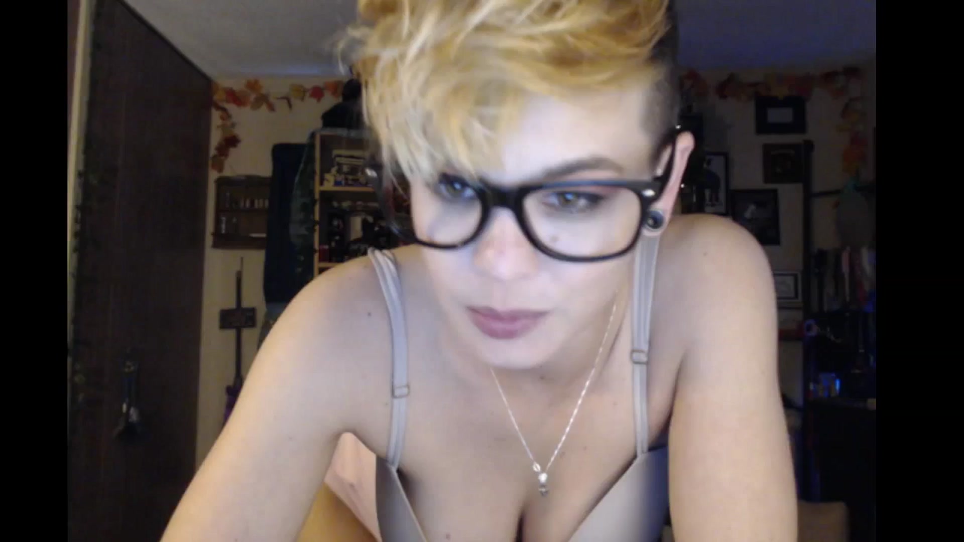 Gallery image thumbnail from Ancored's myfreecams stream on, 01/31/2024, 24:24 image 3 of 20