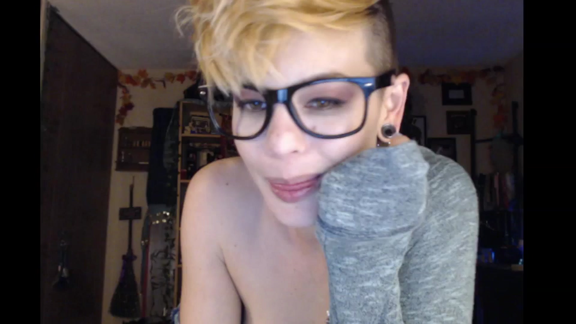 Gallery image thumbnail from Ancored's myfreecams stream on, 01/31/2024, 24:58 image 5 of 20
