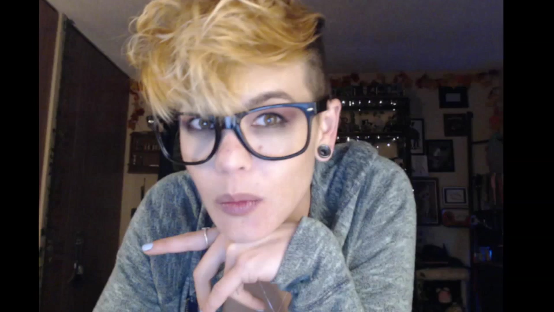 Gallery image thumbnail from Ancored's myfreecams stream on, 01/31/2024, 24:58 image 15 of 20