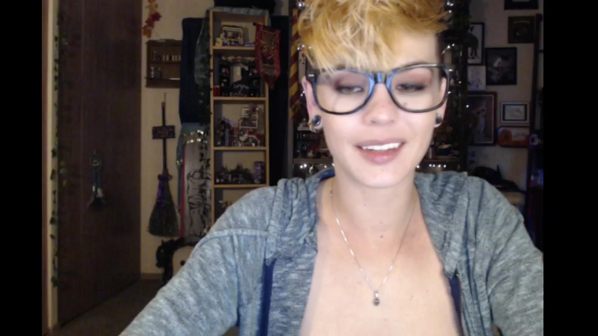 Gallery image thumbnail from Ancored's myfreecams stream on, 01/31/2024, 24:58 image 10 of 20