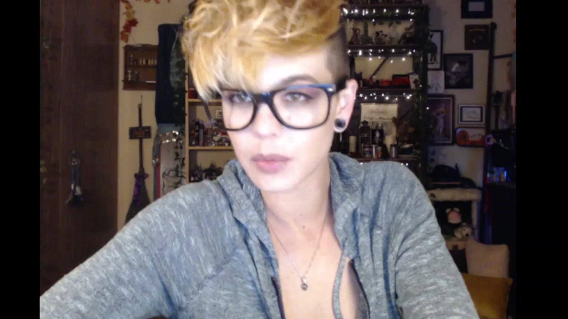 Gallery image thumbnail from Ancored's myfreecams stream on, 01/31/2024, 01:33 image 15 of 20