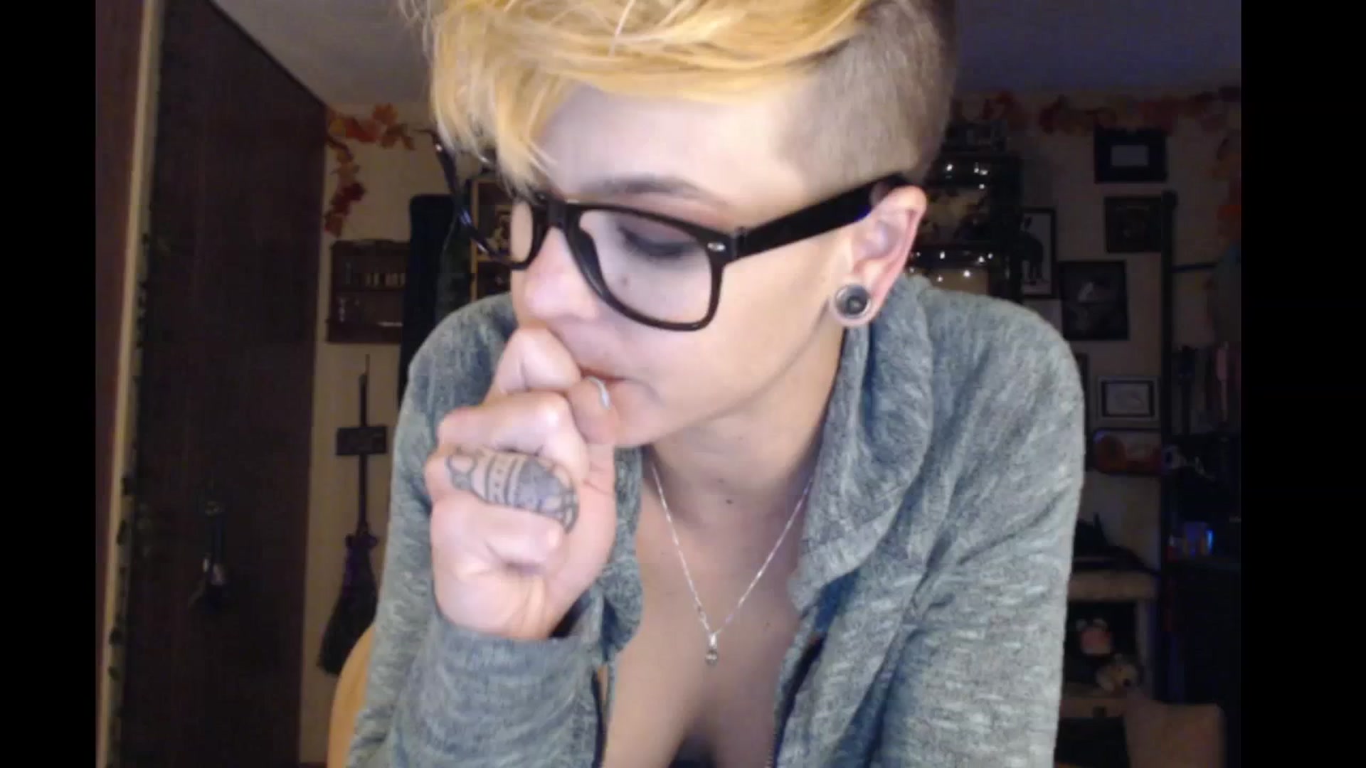 Gallery image thumbnail from Ancored's myfreecams stream on, 01/31/2024, 01:33 image 10 of 20