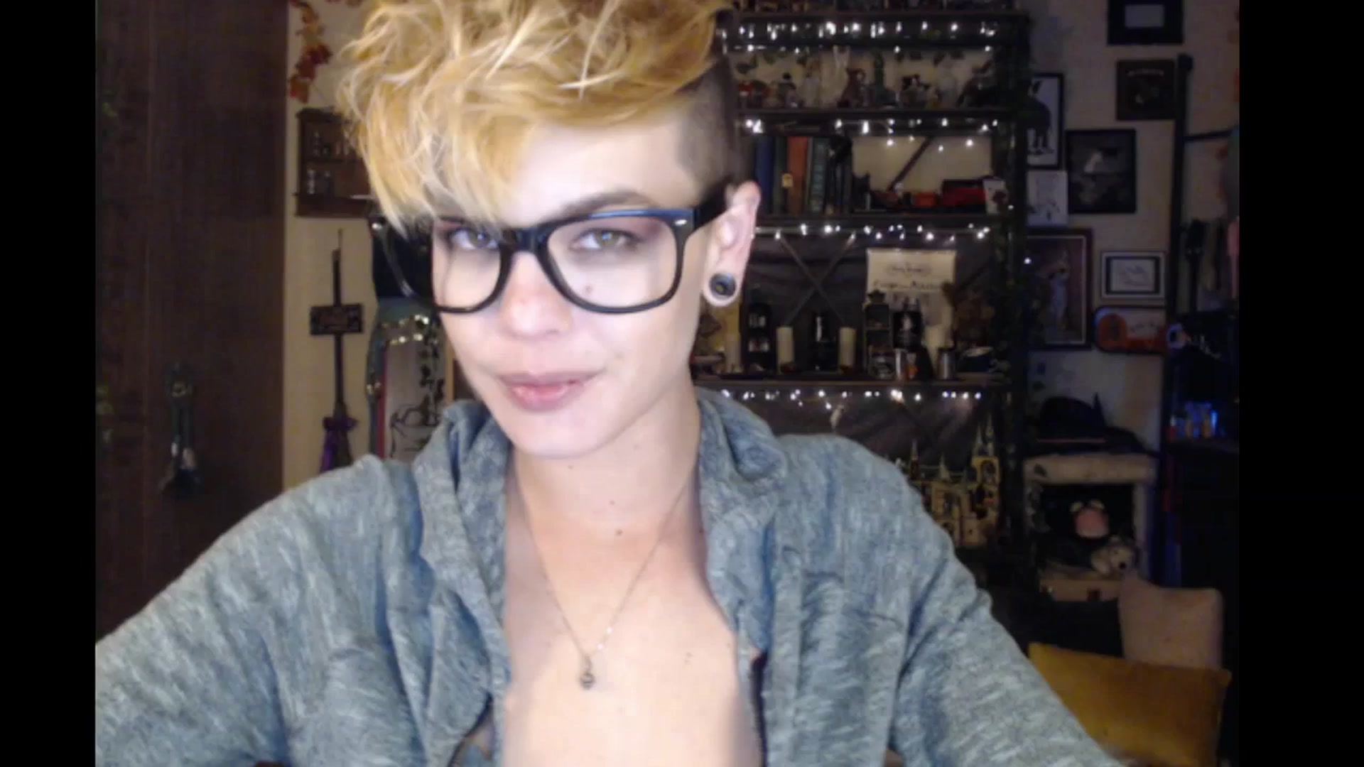 Gallery image thumbnail from Ancored's myfreecams stream on, 01/31/2024, 01:33 image 11 of 20