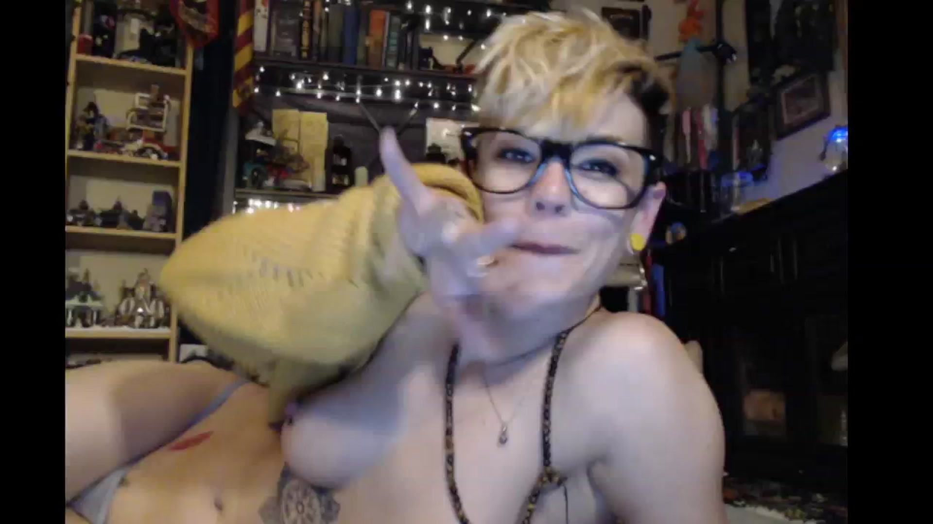 Gallery image thumbnail from Ancored's myfreecams stream on, 02/03/2024, 02:42 image 3 of 20