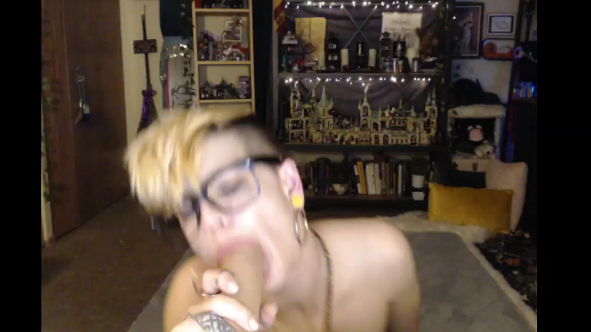 Gallery image thumbnail from Ancored's myfreecams stream on, 02/03/2024, 02:42 image 7 of 20