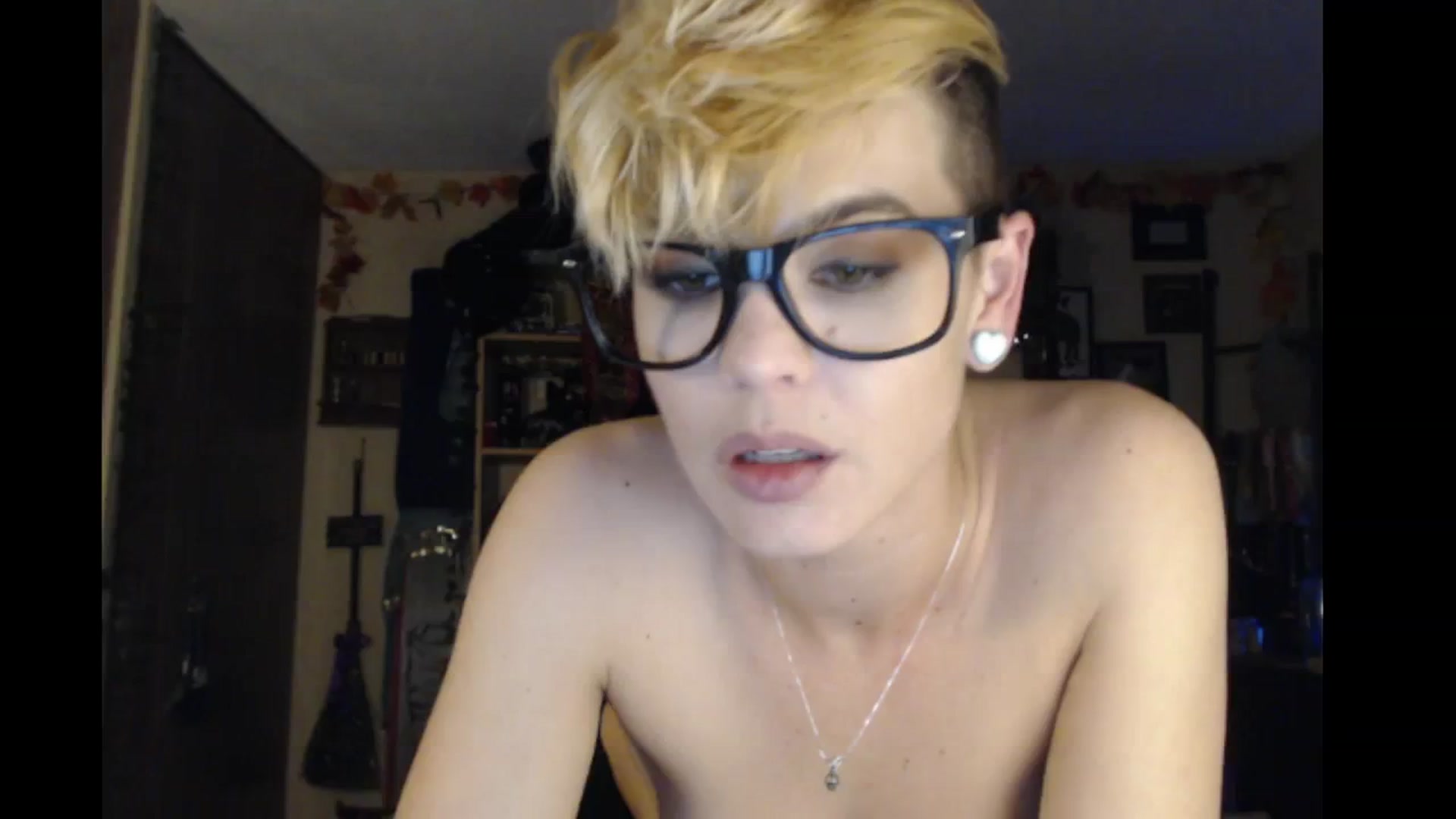 Gallery image thumbnail from Ancored's myfreecams stream on, 02/04/2024, 24:53 image 13 of 20