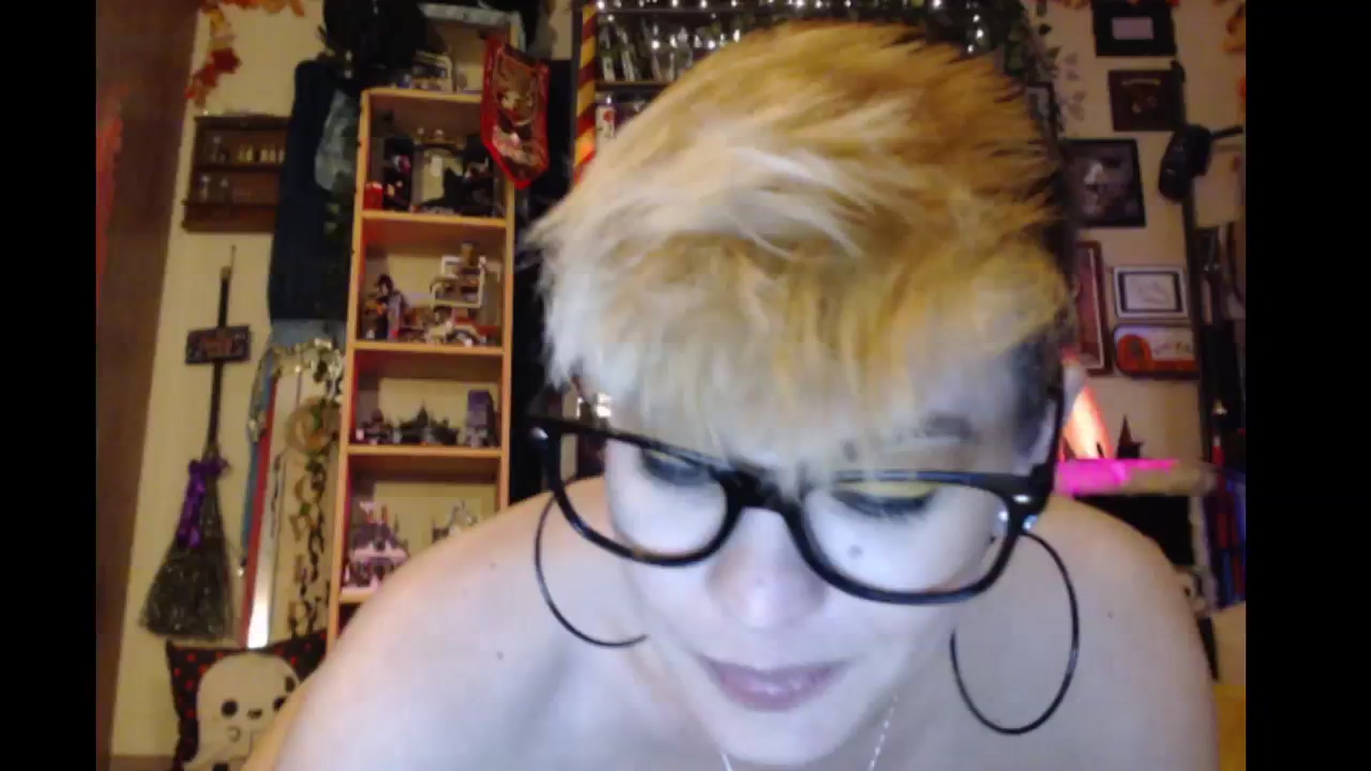 Gallery image thumbnail from Ancored's myfreecams stream on, 02/19/2024, 02:16 image 6 of 20